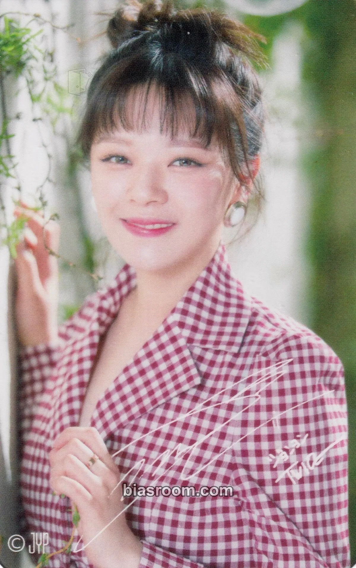Jeongyeon JYPJapan Pop-Up Shop 2021 Photocard - TWICE - TWICE K-pop photocard