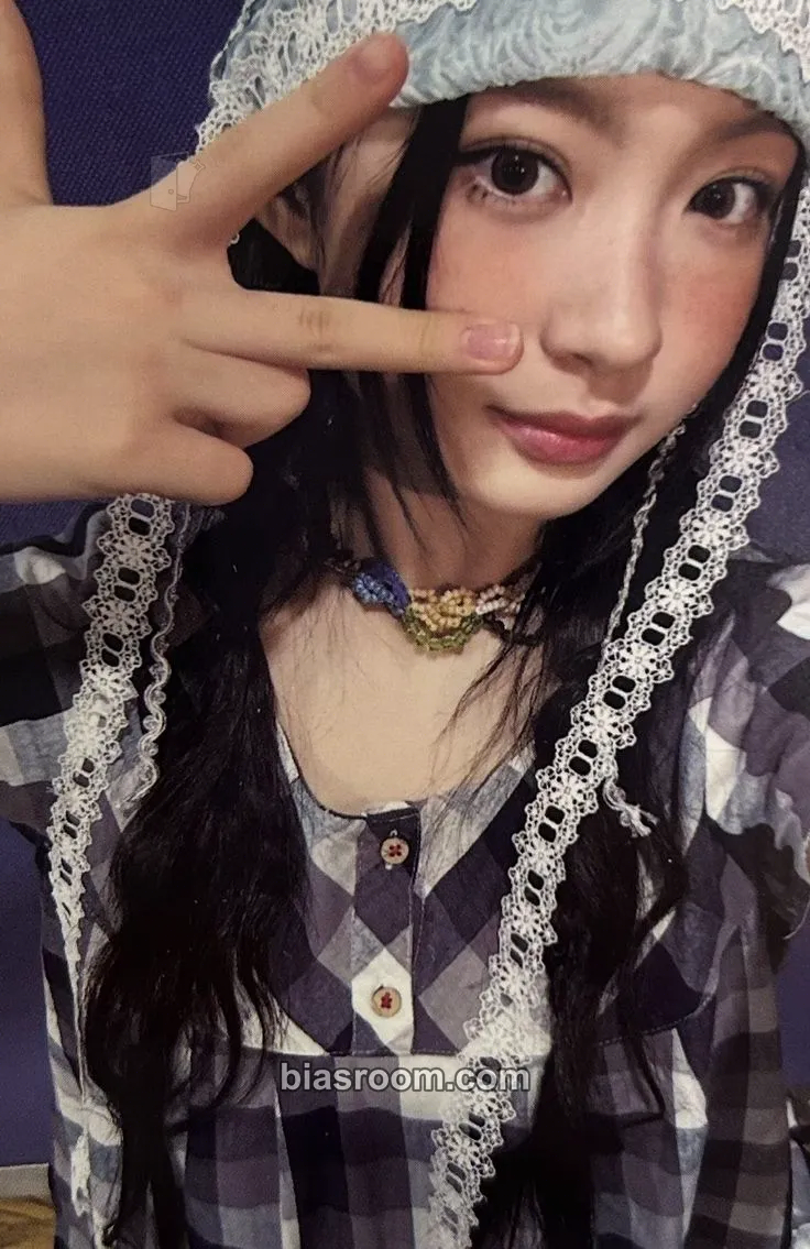 Kya UNCUT GEM Photocard - KiiiKiii - KiiiKiii K-pop photocard