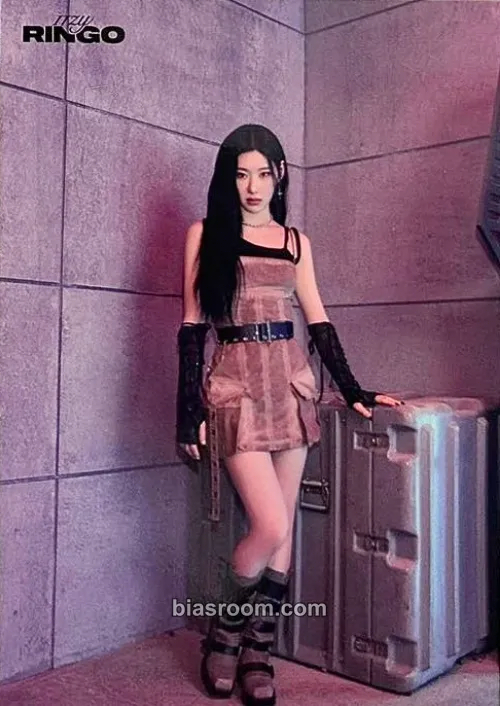 Chaeryeong Ringo Photocard - ITZY - ITZY K-pop photocard