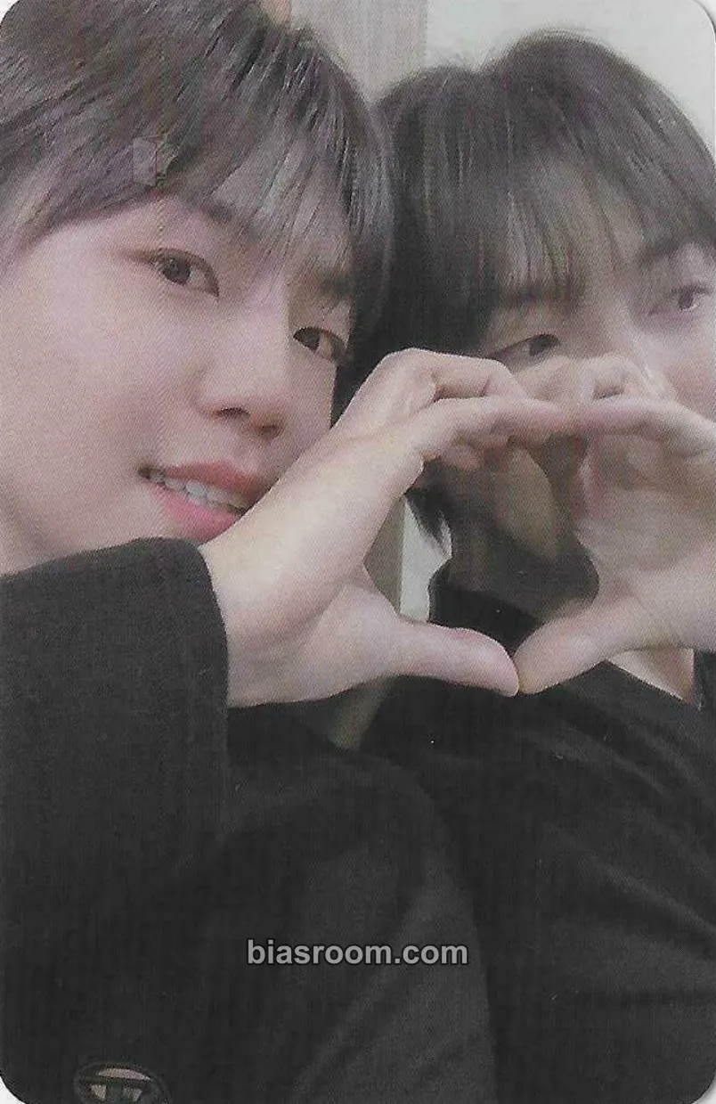 Lee Jiham PINATA Photocard - A.C.E - A.C.E K-pop photocard