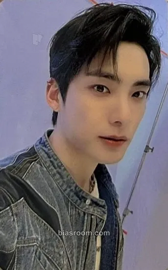 Park Junhee A.C.E FanCon - Overturn Photocard - A.C.E - A.C.E K-pop photocard