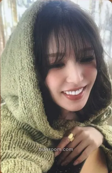 Wendy WAVES MAGAZINE Photocard - Red Velvet - Red Velvet K-pop photocard