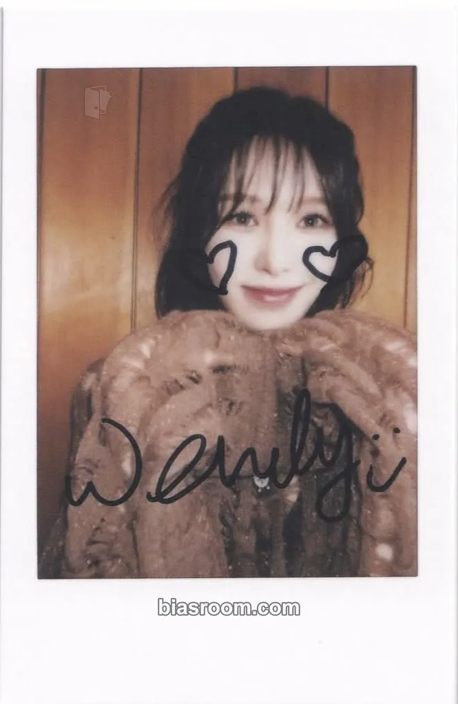 Wendy WAVES MAGAZINE Photocard - Red Velvet - Red Velvet K-pop photocard