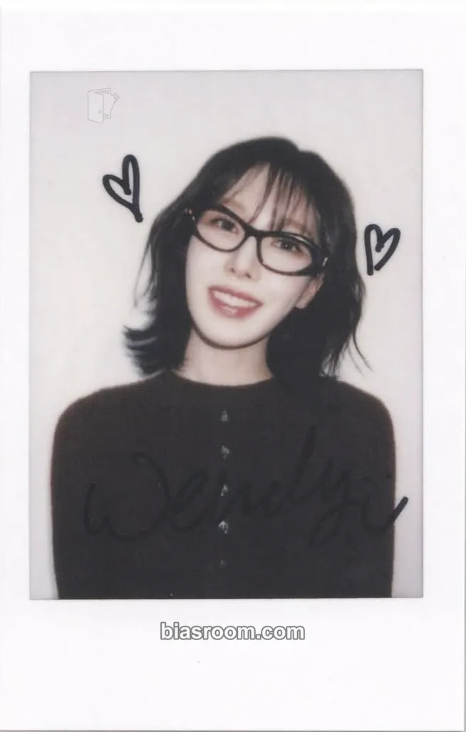 Wendy WAVES MAGAZINE Photocard - Red Velvet - Red Velvet K-pop photocard