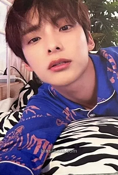 Park Junhee A.C.E Remember US Photobook & DVD Photocard - A.C.E - A.C.E K-pop photocard