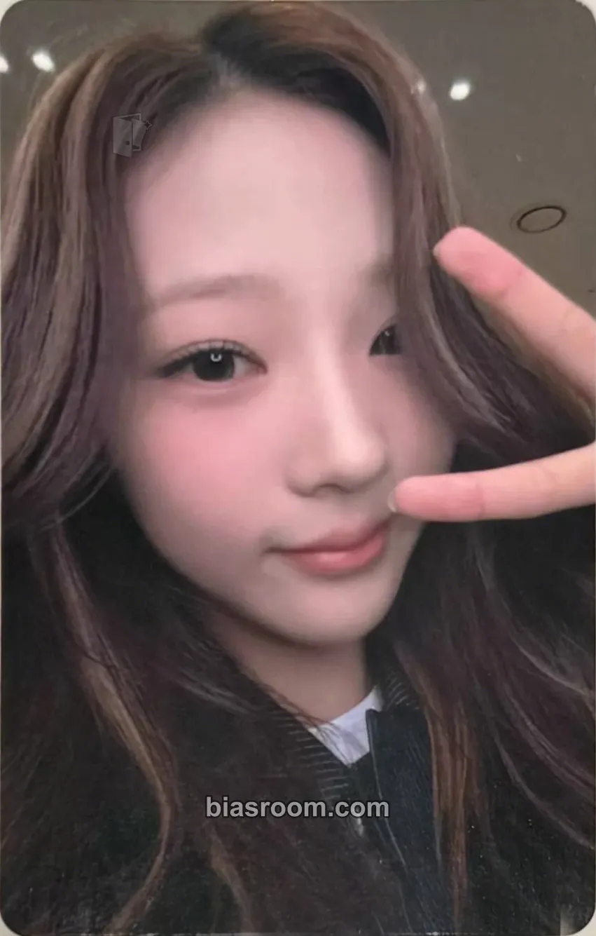 Stella FOCUS Photocard - Hearts2Hearts - Hearts2Hearts K-pop photocard