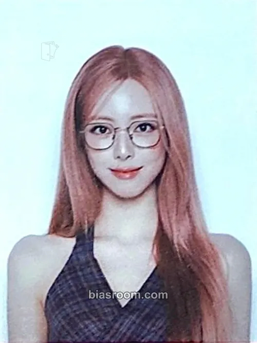 Yuna The 4th Fan Meeting ITZY, MIDZY, Let's Fly! "On Air" Photocard - ITZY - ITZY K-pop photocard