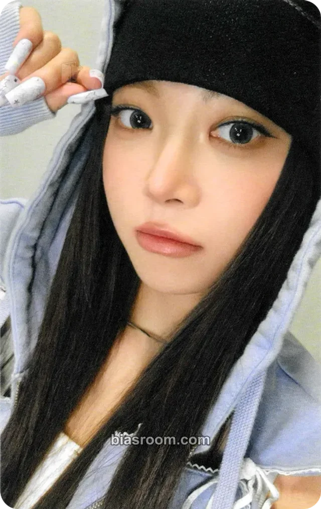 LE SSERAFIM - Hong Eunchae - DIFFERENT Album tower records japan lucky draw