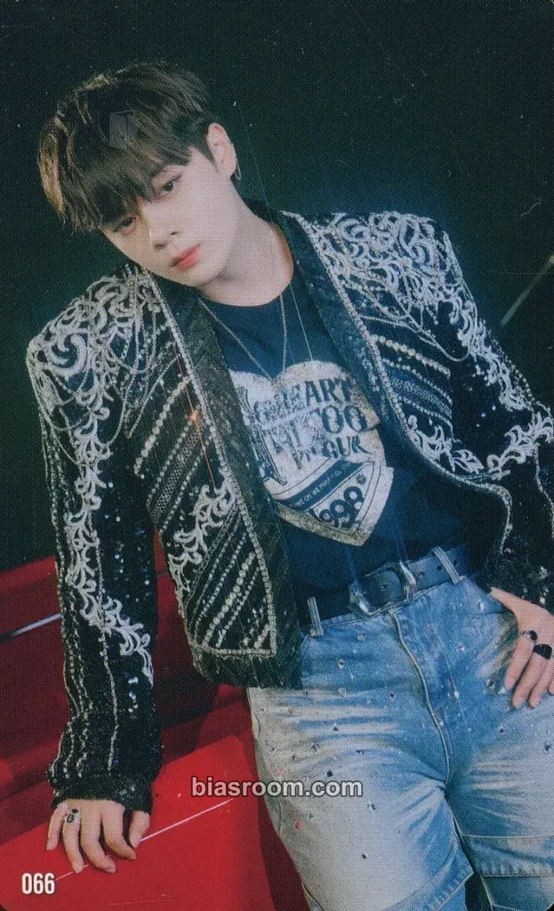 Shion Tsurubo JO1DER SHOW 2024-2025 ’WHEREVER WE ARE’ Photocard - JO1 - JO1 K-pop photocard