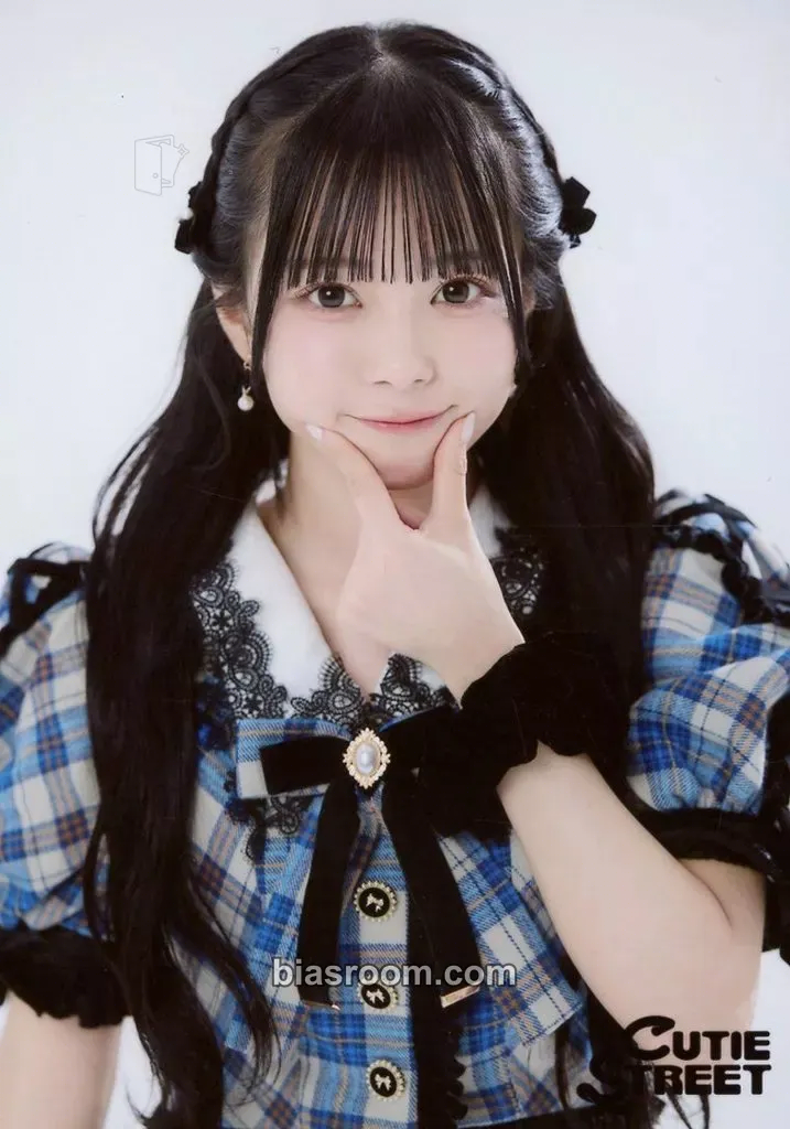 Ayano Masuda 5 Photo Set - Plaid School Uniform Edition - Photocard - Cutie Street - Cutie Street K-pop photocard