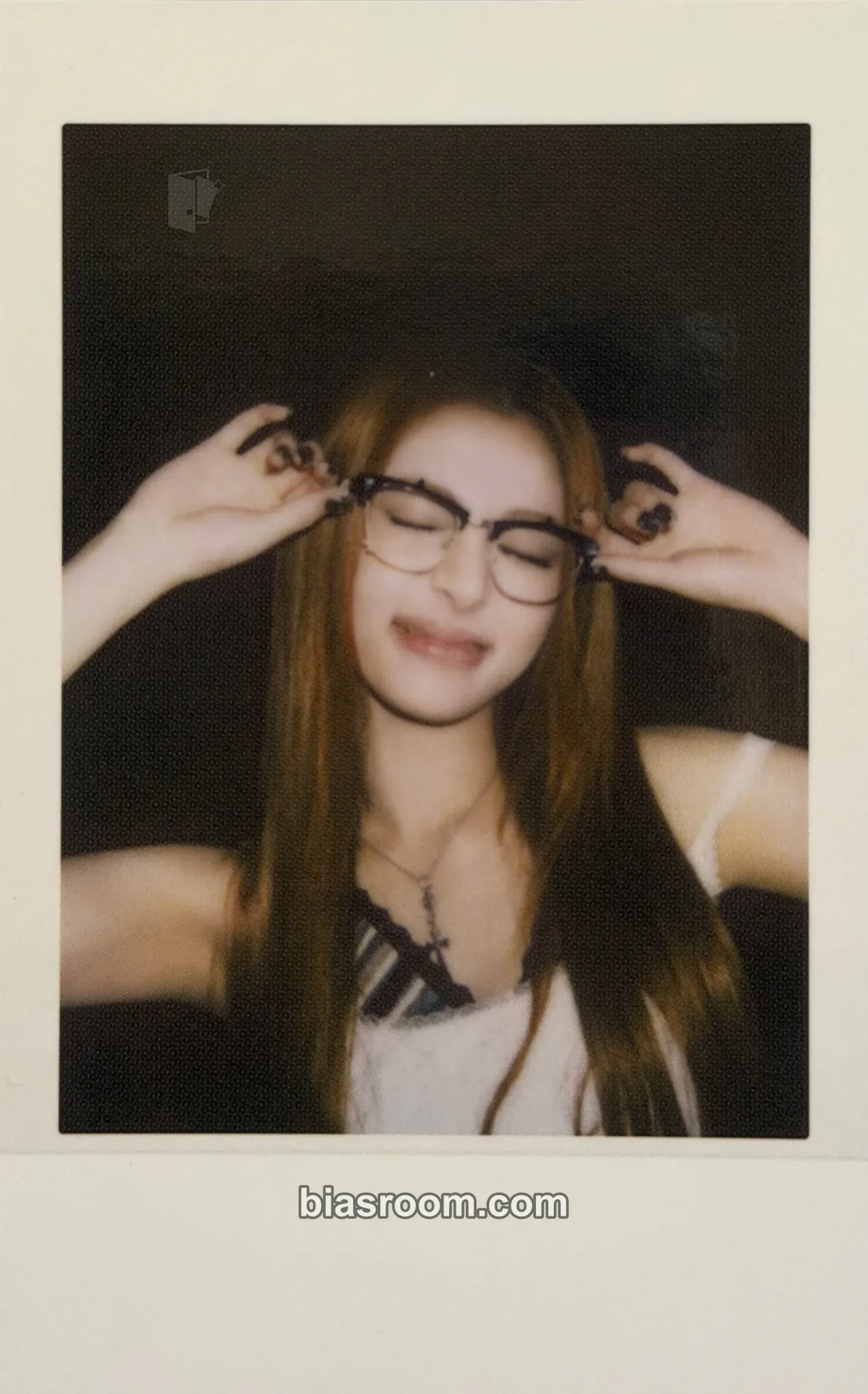 Huh Yunjin SPAGHETTI Photocard - LE SSERAFIM - LE SSERAFIM K-pop photocard