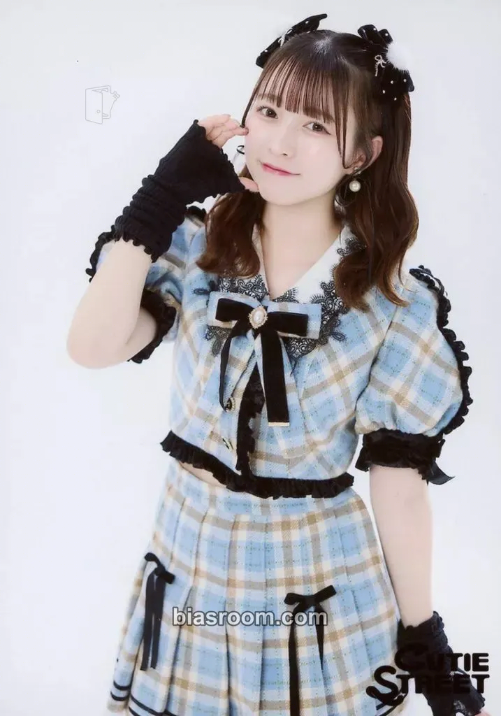 Miyu Umeda 5 Photo Set - Plaid School Uniform Edition - Photocard - Cutie Street - Cutie Street K-pop photocard