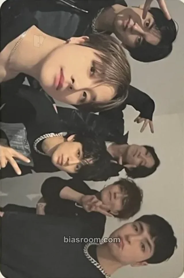 iKON - Jay - iKON WORLD TOUR TAKEOFF (2023) Event merch photocard tour merch trading card
