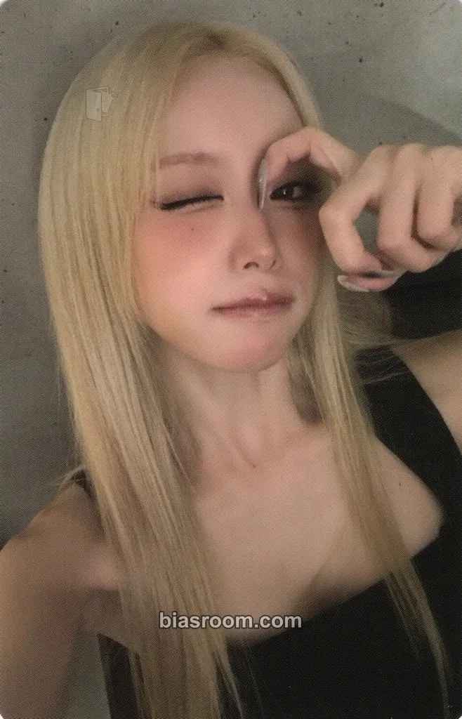 Suhyeon The Collective Soul and Unconscious: Chapter Two Photocard - Billlie - Billlie K-pop photocard