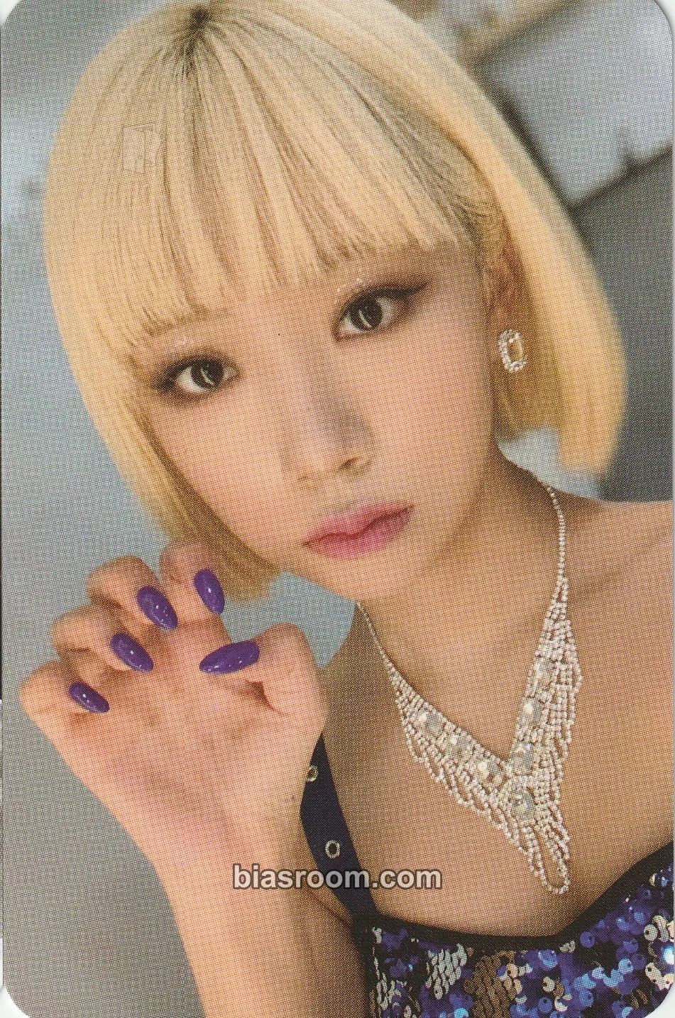 Dosie INTO VIOLET Photocard - PURPLE KISS - PURPLE KISS K-pop photocard