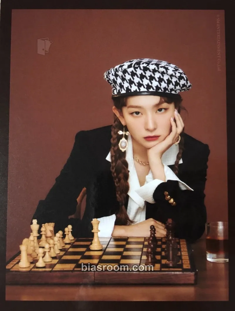 Seulgi 2022 Season's Greetings Photocard - Red Velvet - Red Velvet K-pop photocard