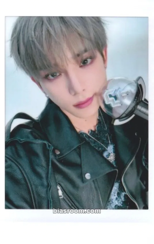 Harua AWAKEN THE BLOODLINE (Asia Tour) Photocard - &TEAM - &TEAM K-pop photocard
