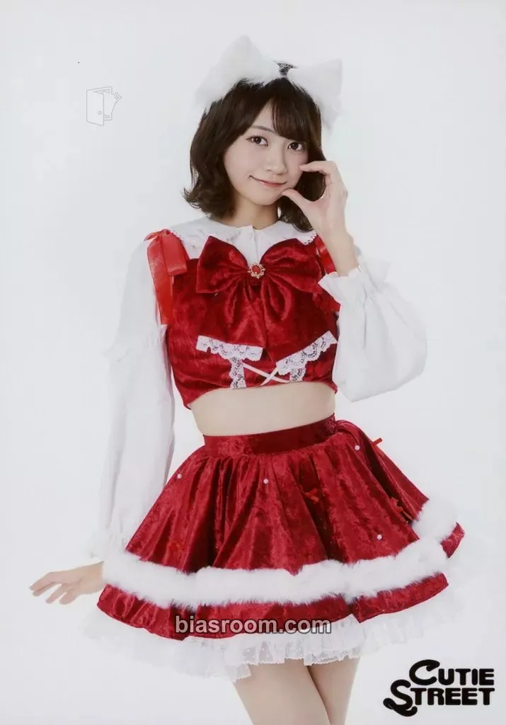 Kana Itakura 5 Photo Set - 2024 Christmas Costume Edition - Photocard - Cutie Street - Cutie Street K-pop photocard