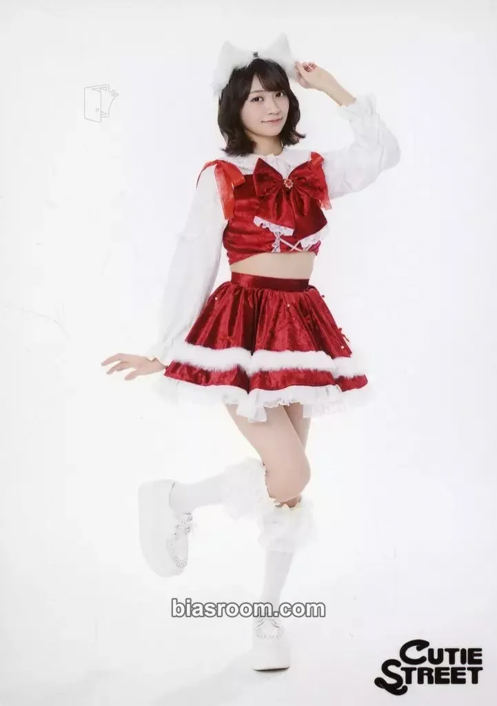 Kana Itakura 5 Photo Set - 2024 Christmas Costume Edition - Photocard - Cutie Street - Cutie Street K-pop photocard