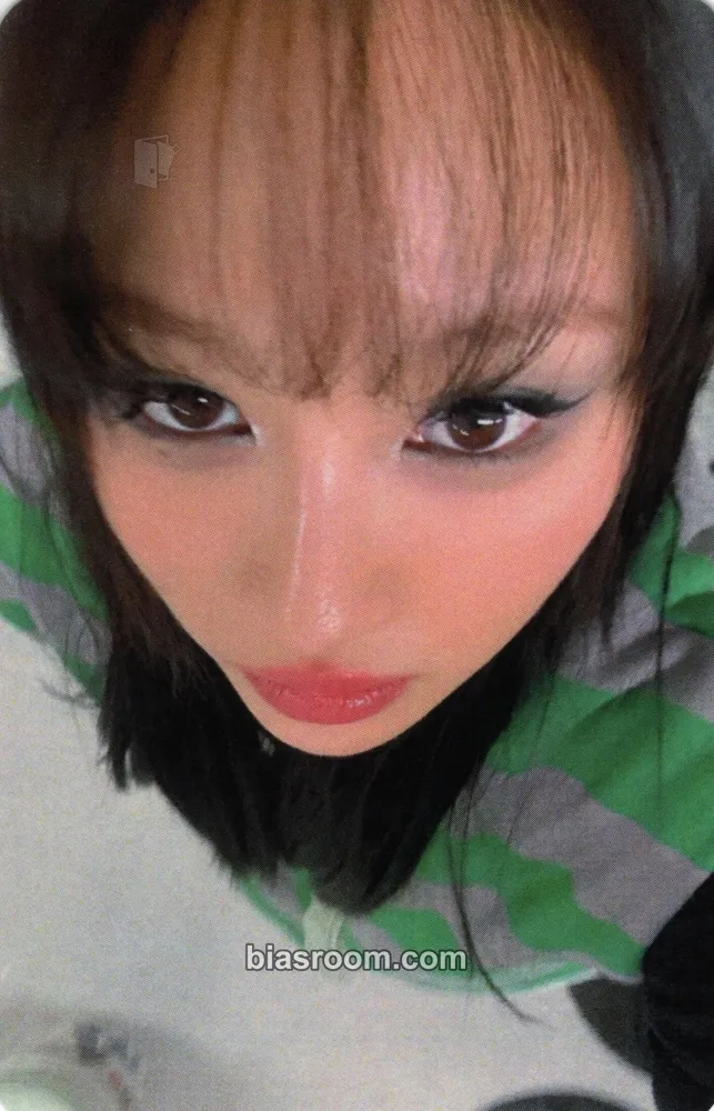 Siyeon We break, you awake. Photocard - ChRocktikal - ChRocktikal K-pop photocard