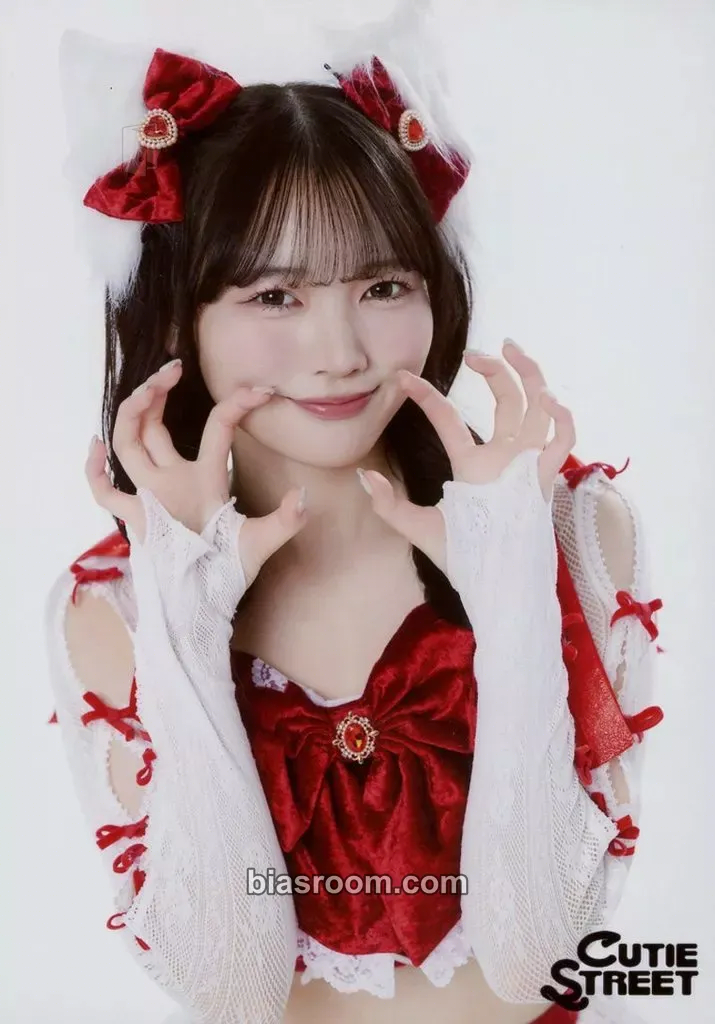Nagisa Manabe 5 Photo Set - 2024 Christmas Costume Edition - Photocard - Cutie Street - Cutie Street K-pop photocard