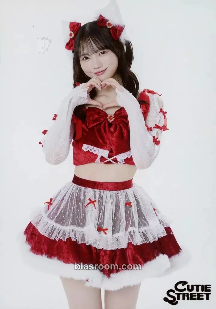 Nagisa Manabe 5 Photo Set - 2024 Christmas Costume Edition - Photocard - Cutie Street - Cutie Street K-pop photocard