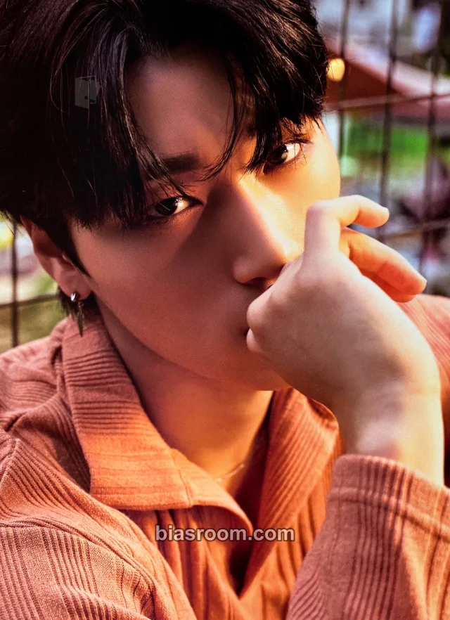 ATEEZ - San - 2021 Season's Greetings Other mini poster season's greetings poster set