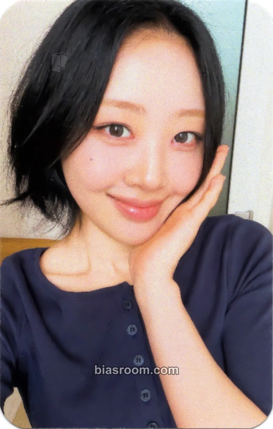 Yves Nail Photocard - Yves - Yves K-pop photocard