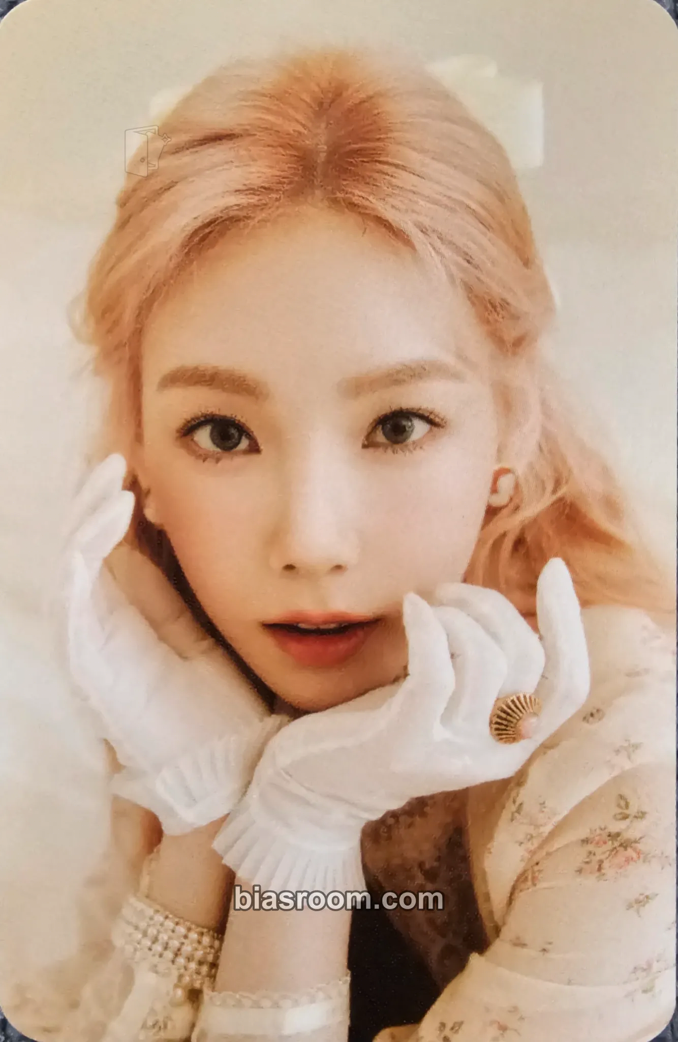 Taeyeon Girl's Generation-Oh!GG-2022 Season's Greetings Photocard - Girls' Generation - Girls' Generation K-pop photocard