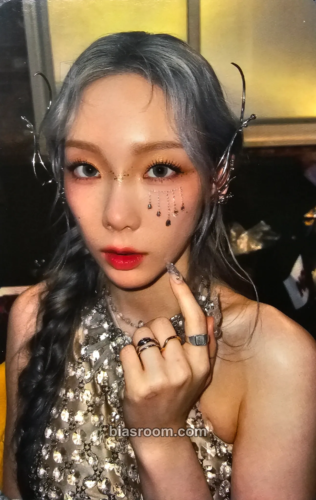 Taeyeon INVU Photocard - Taeyeon K-pop photocard