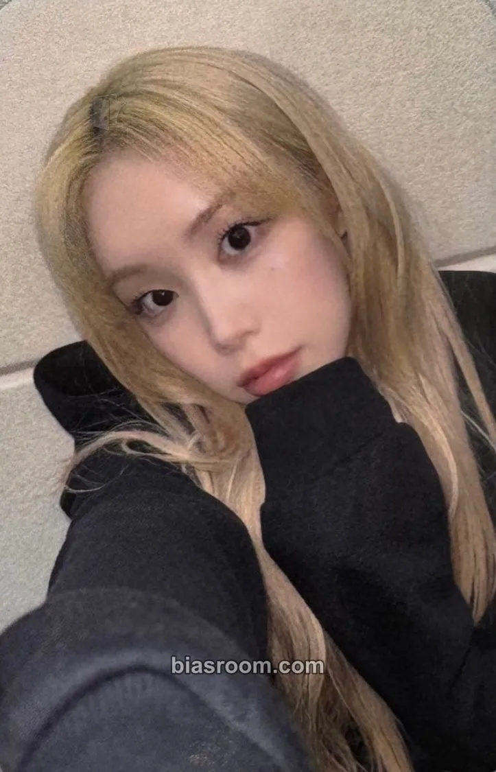 Suhyeon The Collective Soul and Unconscious: Chapter Two Photocard - Billlie - Billlie K-pop photocard