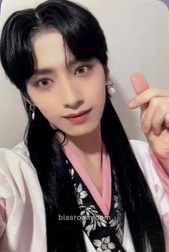 Xion BLOOD MOON Photocard - ONEUS - ONEUS K-pop photocard