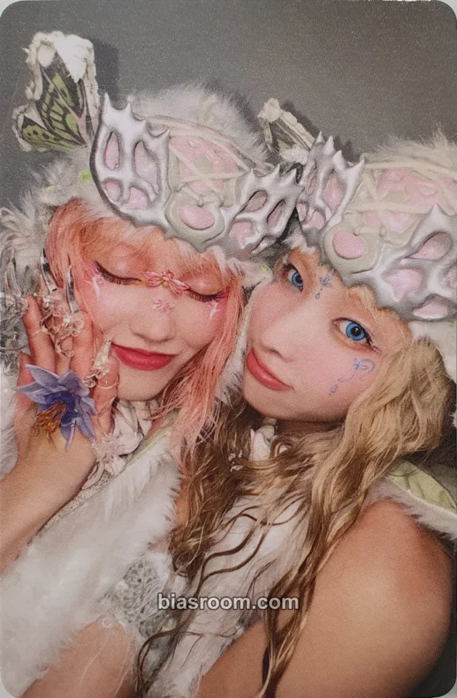 XG - CHISA & MAYA - AWE Album pob (pre-order benefit) xg official shop