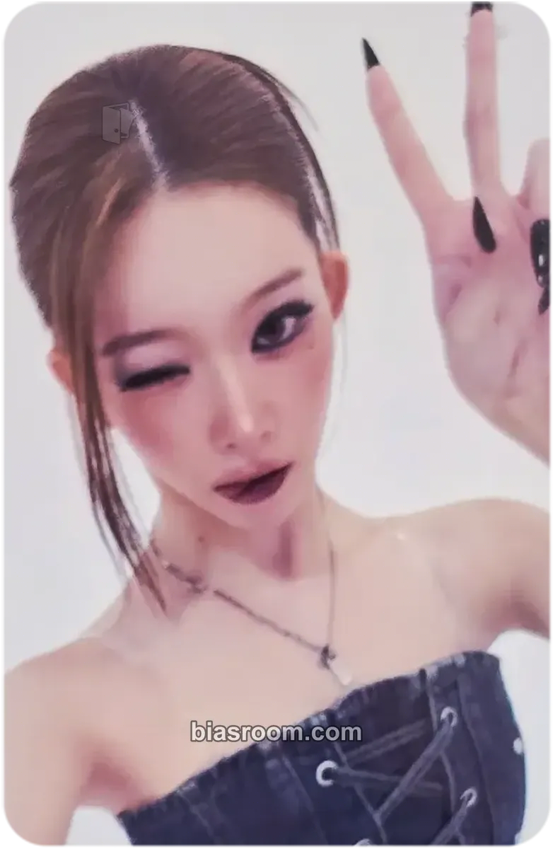Tsuki The Collective Soul and Unconscious: Chapter Two Photocard - Billlie - Billlie K-pop photocard