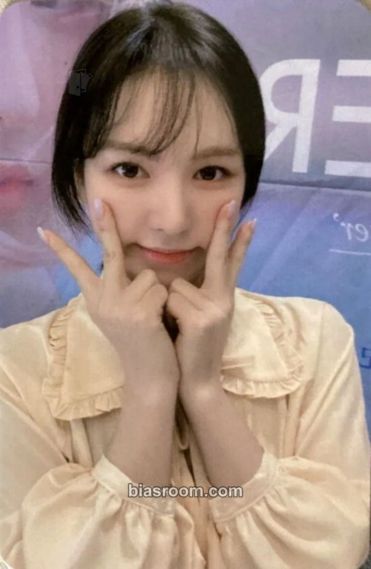 Wendy Like Water Photocard - Red Velvet - Red Velvet K-pop photocard