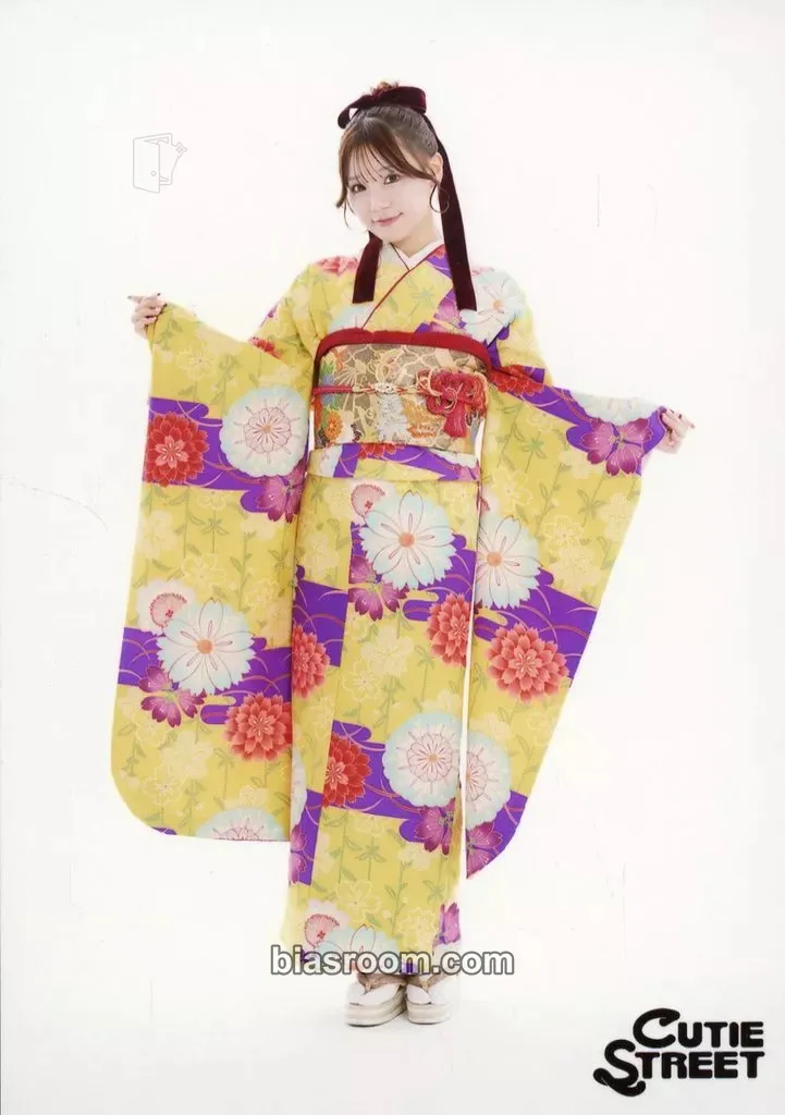 Risa Furusawa 5 Photo set - Furisode 2025 Edition Photocard - Cutie Street - Cutie Street K-pop photocard
