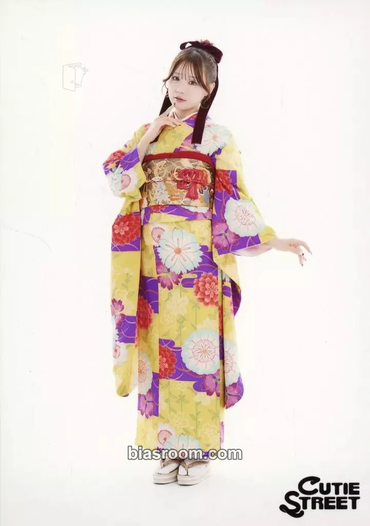 Risa Furusawa 5 Photo set - Furisode 2025 Edition Photocard - Cutie Street - Cutie Street K-pop photocard