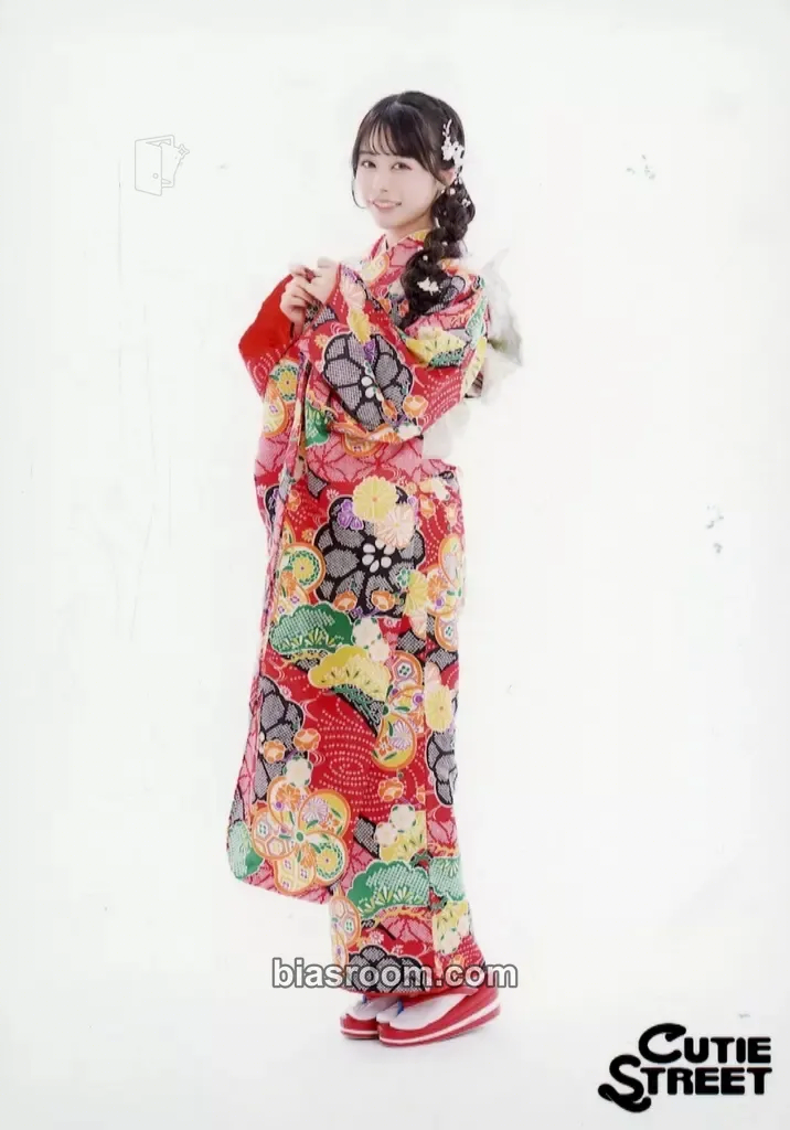 Aika Sano 5 Photo set - Furisode 2025 Edition Photocard - Cutie Street - Cutie Street K-pop photocard