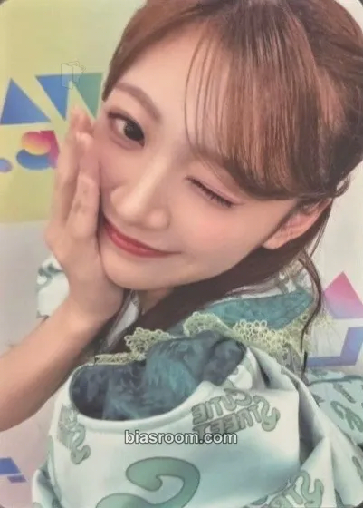 Kana Itakura KAWAII CLOSET Photocard - Cutie Street - Cutie Street K-pop photocard