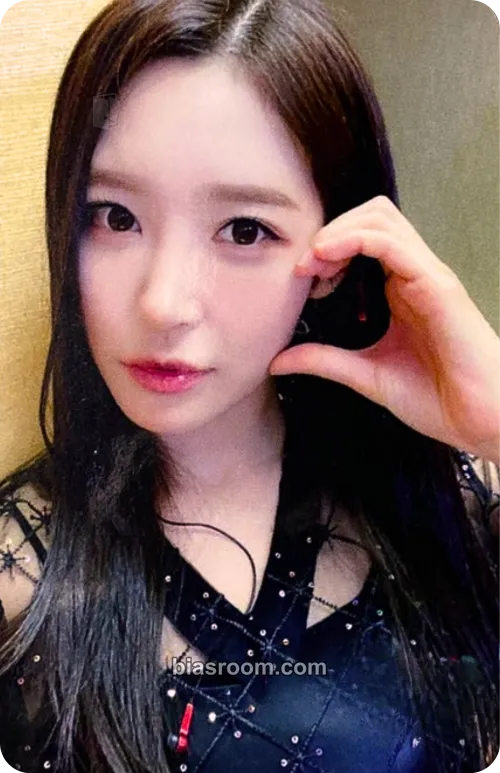 Hyungseo CLASS IS OVER Photocard - CLASSy - CLASSy K-pop photocard