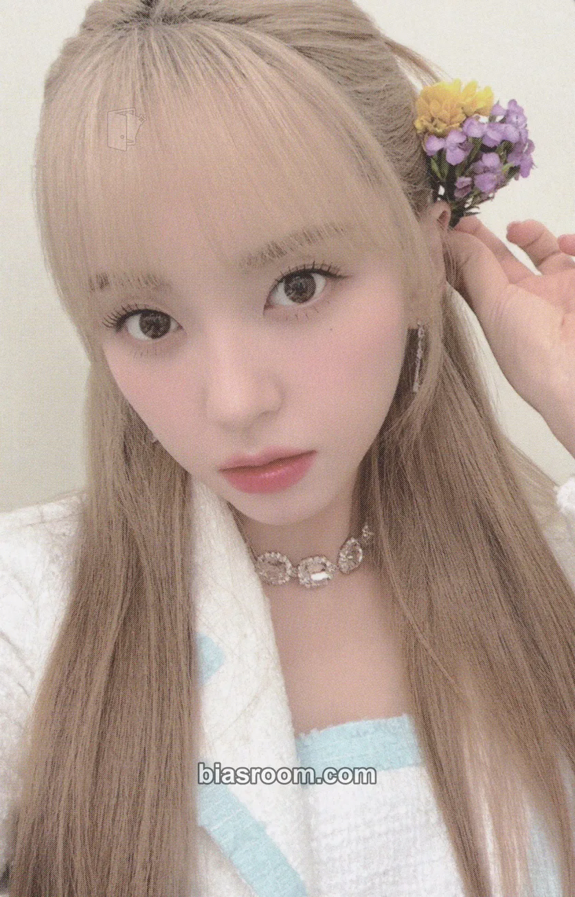 Mashiro 2nd Fan Meeting: Kep1er's Strange Market Photocard - Kep1er - Kep1er K-pop photocard