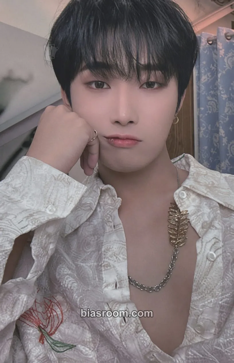 Jaehan What's goin' on Photocard - Omega X - Omega X K-pop photocard