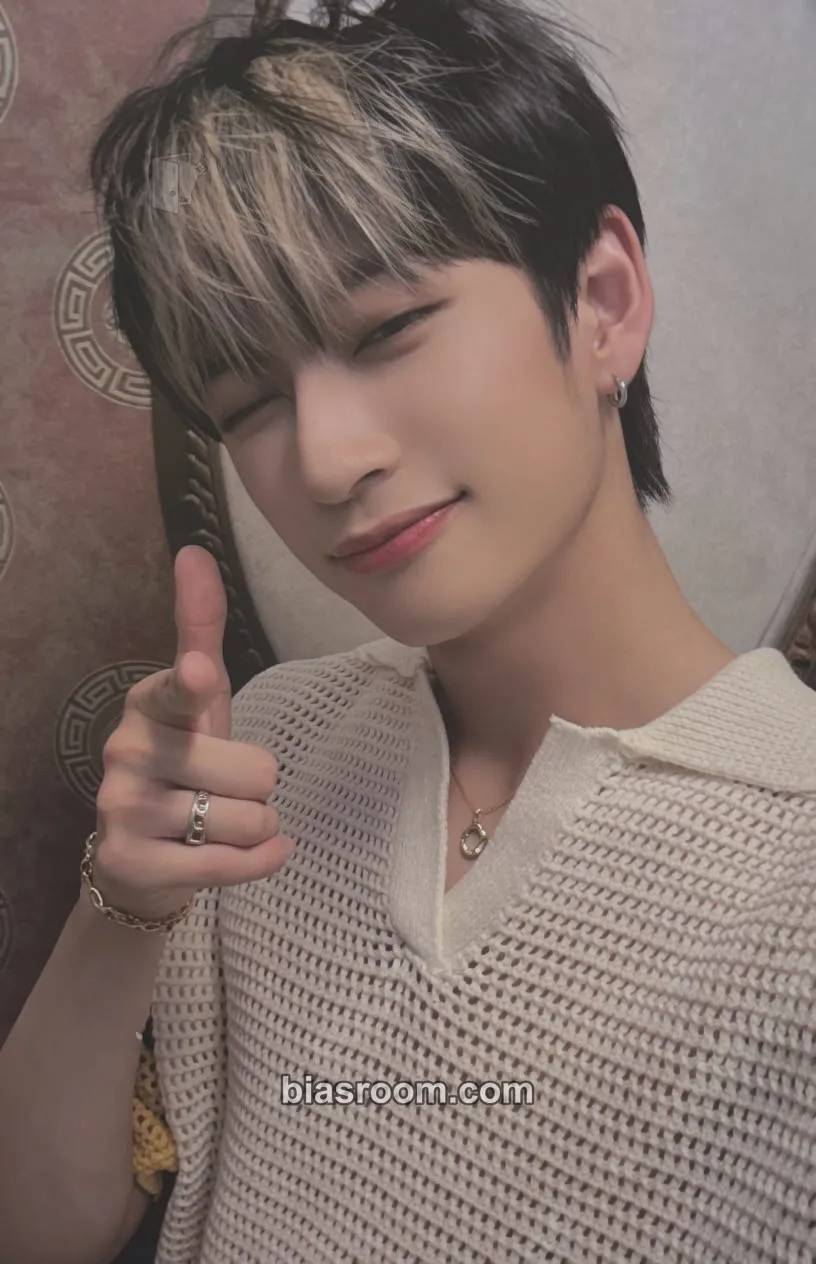 Taedong What's goin' on Photocard - Omega X - Omega X K-pop photocard