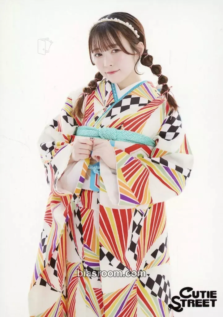 Miyu Umeda 5 Photo set - Furisode 2025 Edition Photocard - Cutie Street - Cutie Street K-pop photocard