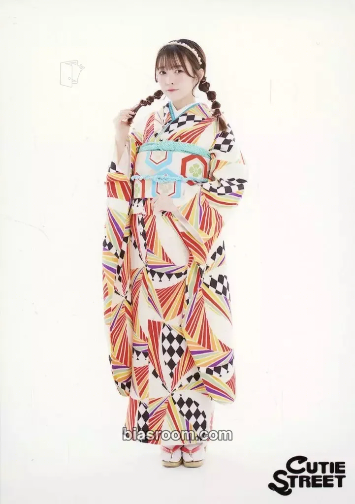 Miyu Umeda 5 Photo set - Furisode 2025 Edition Photocard - Cutie Street - Cutie Street K-pop photocard
