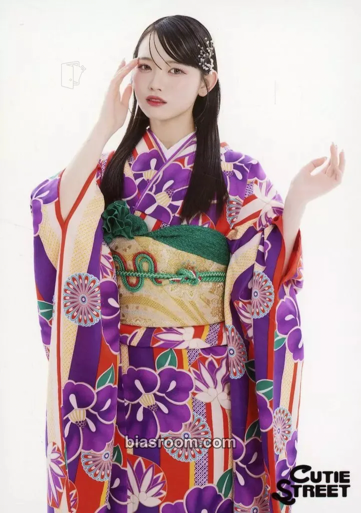 Nagisa Manabe 5 Photo set - Furisode 2025 Edition Photocard - Cutie Street - Cutie Street K-pop photocard