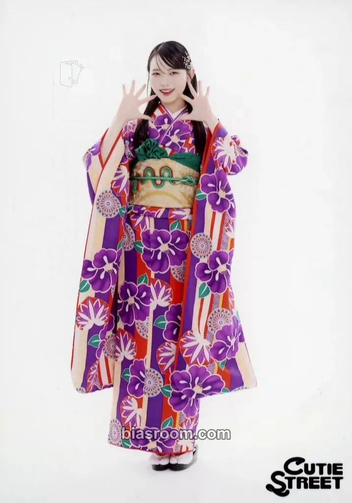 Nagisa Manabe 5 Photo set - Furisode 2025 Edition Photocard - Cutie Street - Cutie Street K-pop photocard