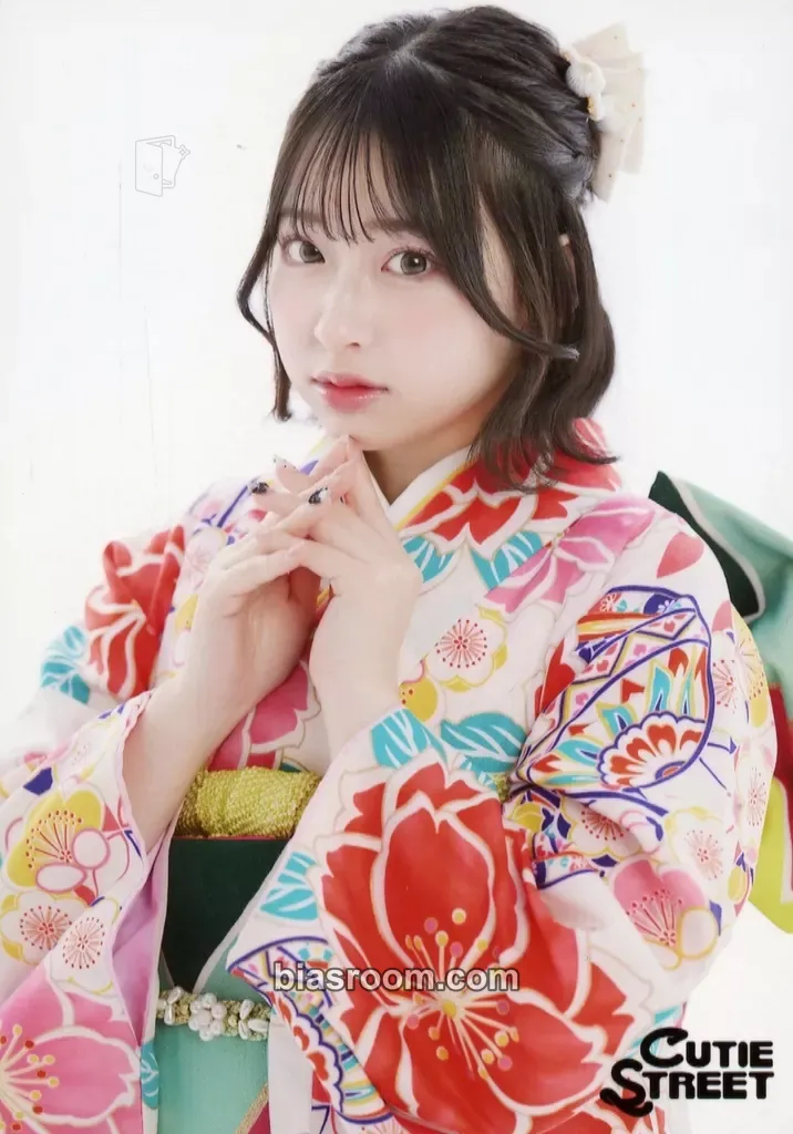 Haruka Sakuraba 5 Photo set - Furisode 2025 Edition Photocard - Cutie Street - Cutie Street K-pop photocard