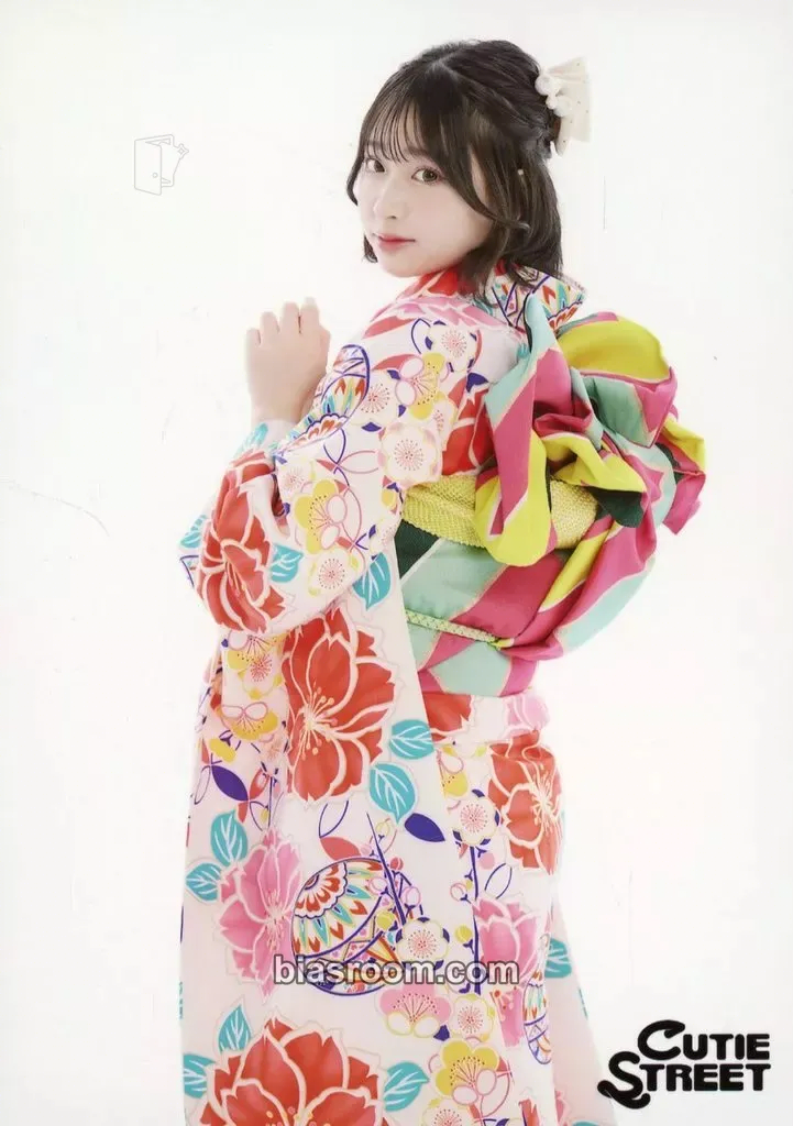 Haruka Sakuraba 5 Photo set - Furisode 2025 Edition Photocard - Cutie Street - Cutie Street K-pop photocard