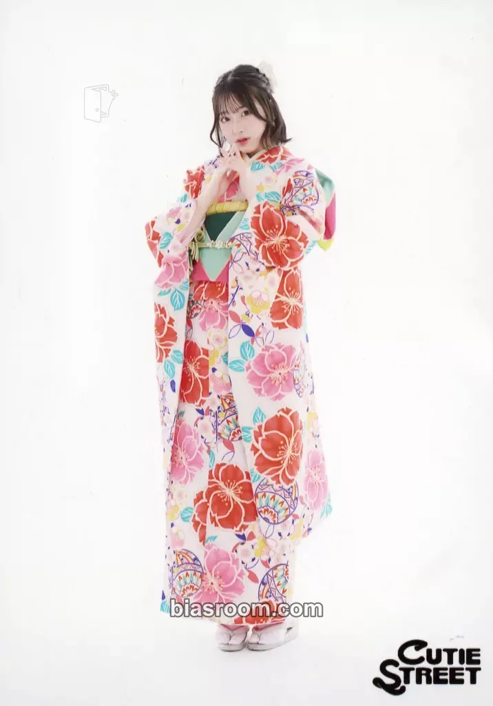 Haruka Sakuraba 5 Photo set - Furisode 2025 Edition Photocard - Cutie Street - Cutie Street K-pop photocard